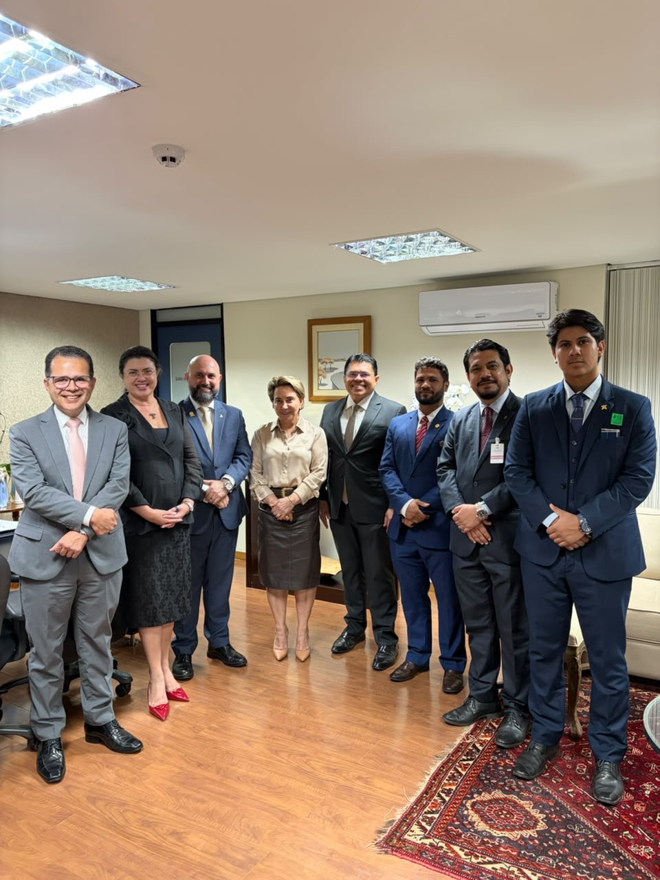Pablo Nery e participantes da reunião com a Presidência do TRF1 sobre demandas da Justiça Federal no Amapá.
